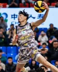 kaiyun-男篮40岁老将夺冠！张镇麟宿敌获美国扣篮王：转手送陌生人一辆车